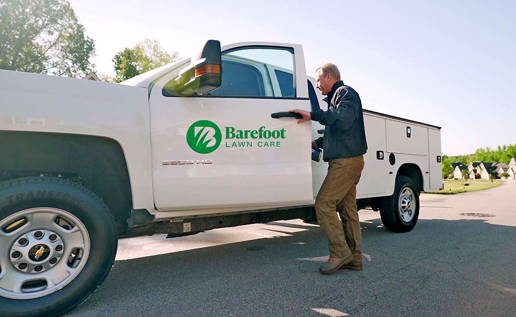 barefoot lawn care truck